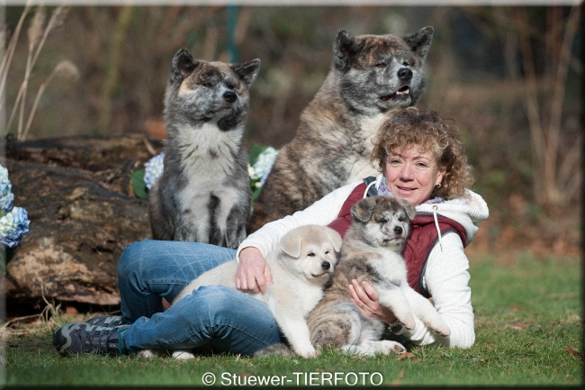 struewer_fam_650.jpg